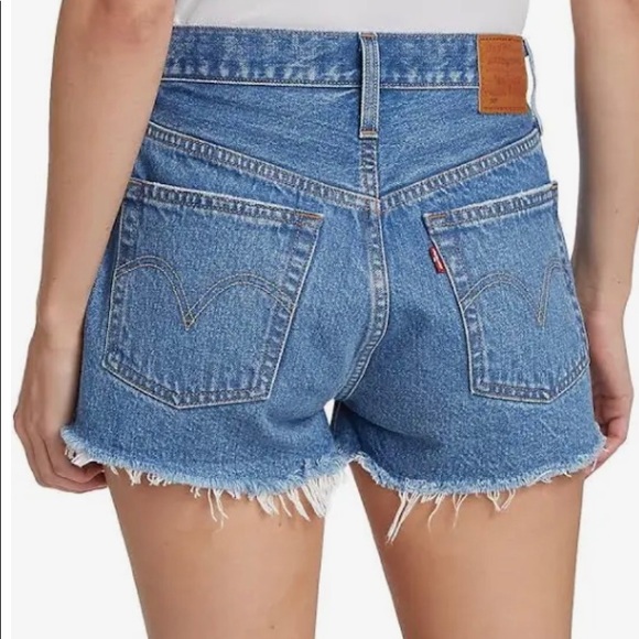 Levi's Women's Shorts 501 High Rise Shorts - Picture 2 of 2